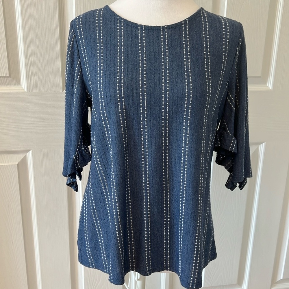W5 Anthropologie Blue White Ruffle Bell Sleeves Tunic size large